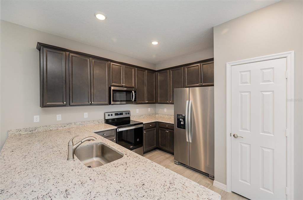 For Sale: $329,000 (3 beds, 2 baths, 1475 Square Feet)