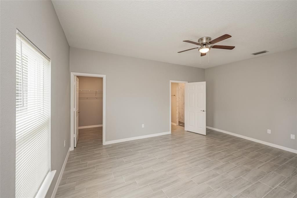 For Sale: $329,000 (3 beds, 2 baths, 1475 Square Feet)