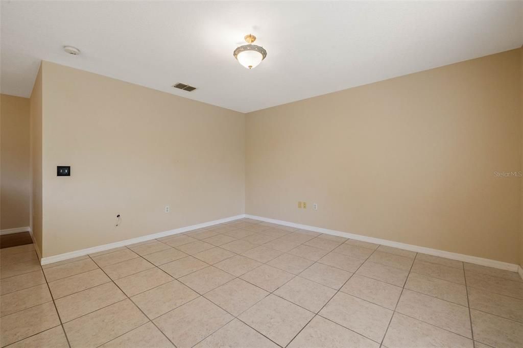 For Sale: $440,000 (4 beds, 2 baths, 2983 Square Feet)