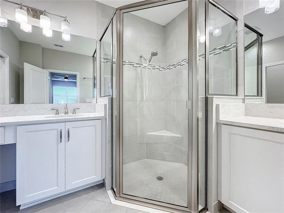 待售: $425,000 (2 贝兹, 2 浴室, 1648 平方英尺)