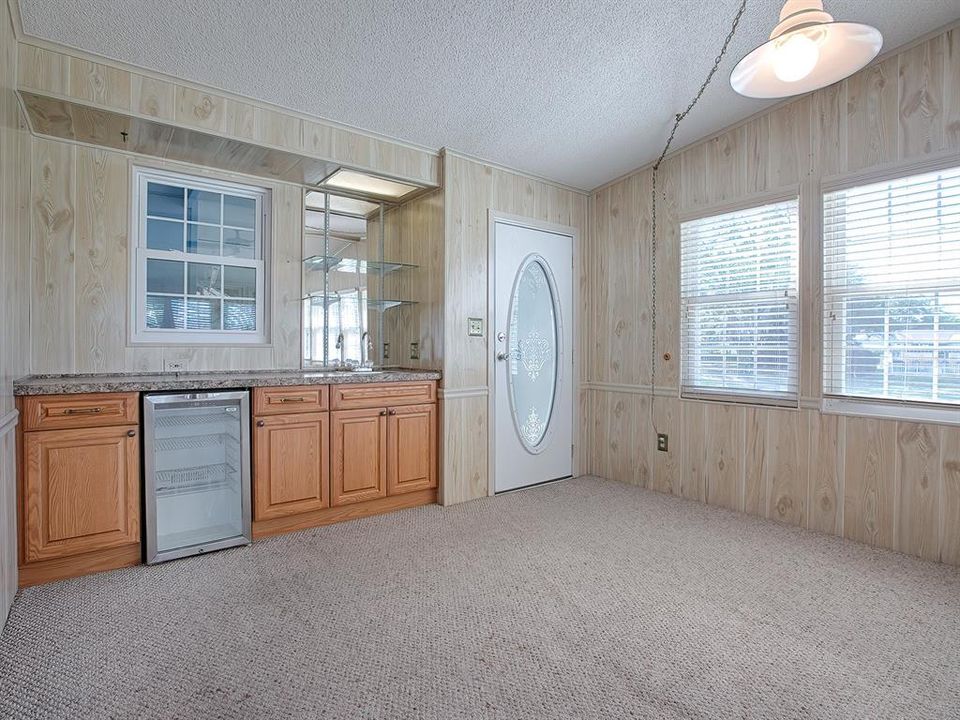 For Sale: $244,900 (2 beds, 2 baths, 1342 Square Feet)