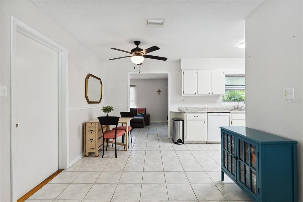 Active With Contract: $257,000 (3 beds, 2 baths, 1517 Square Feet)