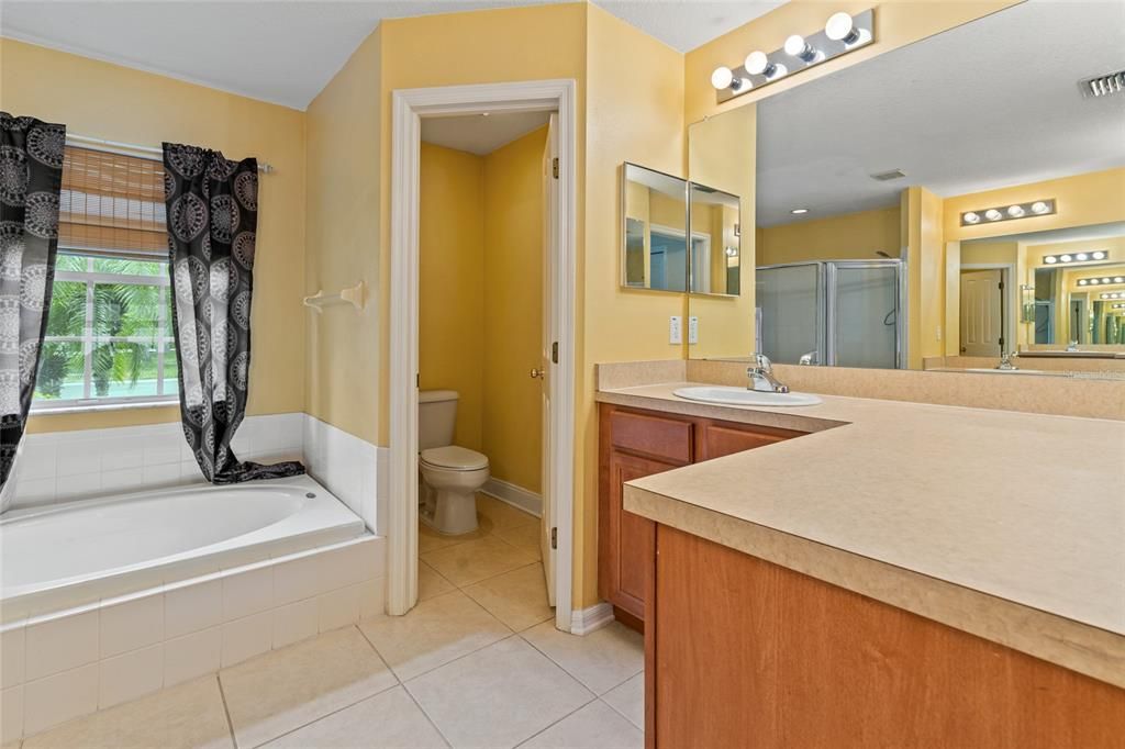 最近租的: $2,800 (4 贝兹, 3 浴室, 2242 平方英尺)