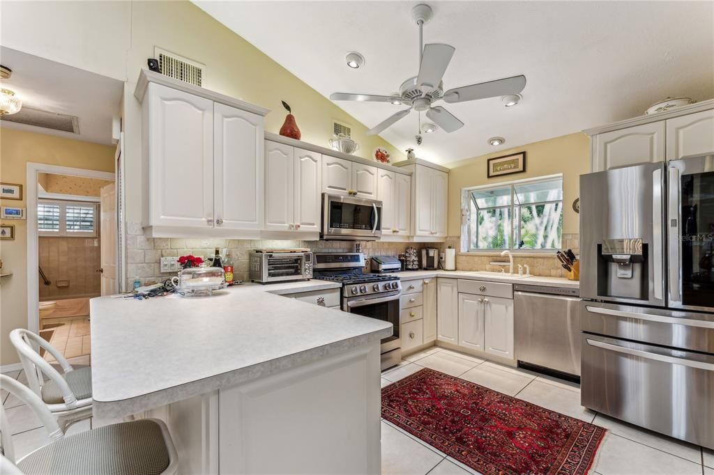 For Sale: $599,900 (3 beds, 2 baths, 1820 Square Feet)