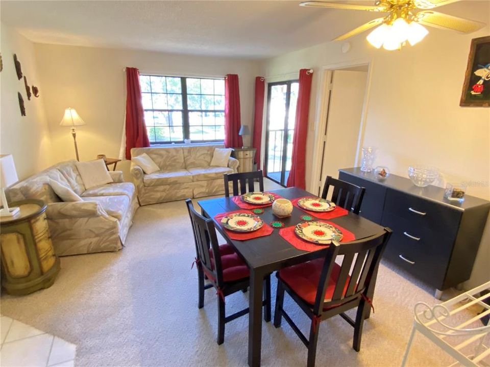 For Sale: $179,500 (2 beds, 2 baths, 838 Square Feet)