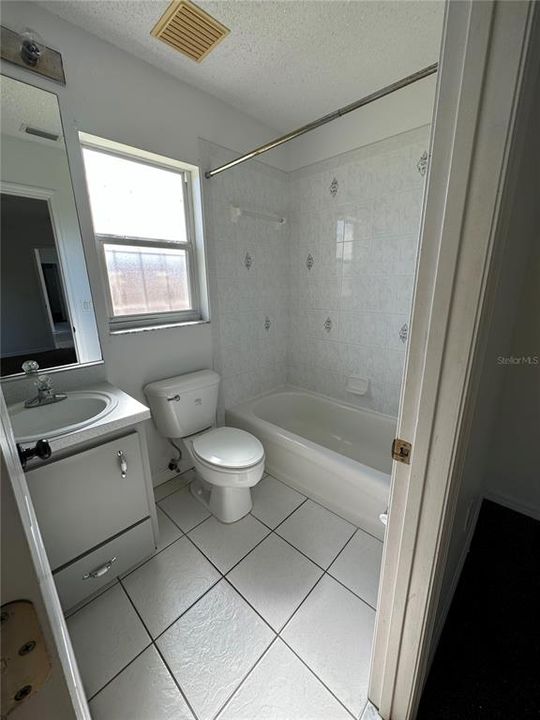 出租: $1,500 (3 贝兹, 2 浴室, 1212 平方英尺)
