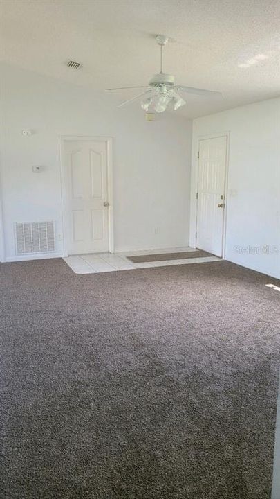 For Rent: $1,500 (3 beds, 2 baths, 1212 Square Feet)