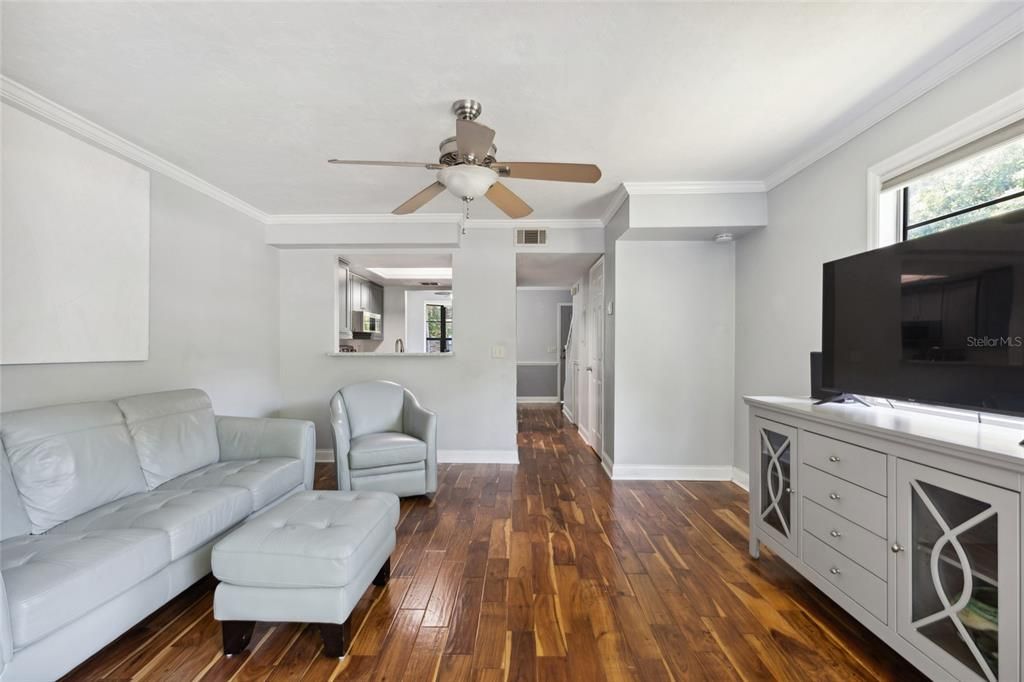 Active With Contract: $180,000 (2 beds, 2 baths, 995 Square Feet)