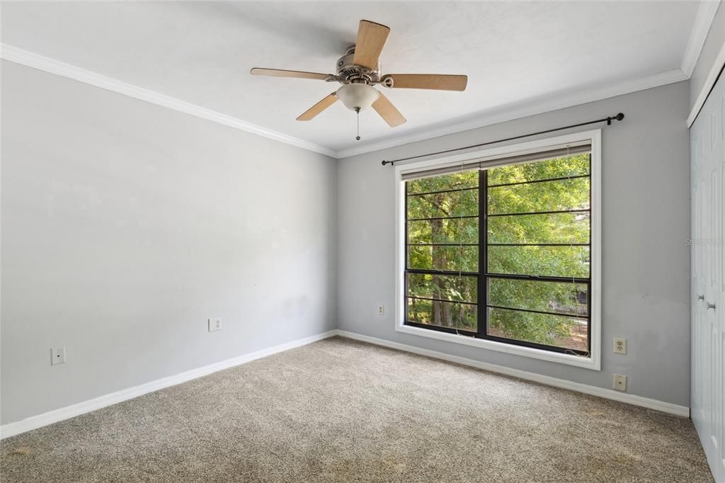 Recently Sold: $180,000 (2 beds, 2 baths, 995 Square Feet)