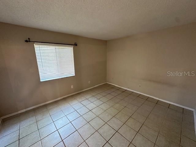 For Sale: $179,900 (1 beds, 1 baths, 768 Square Feet)