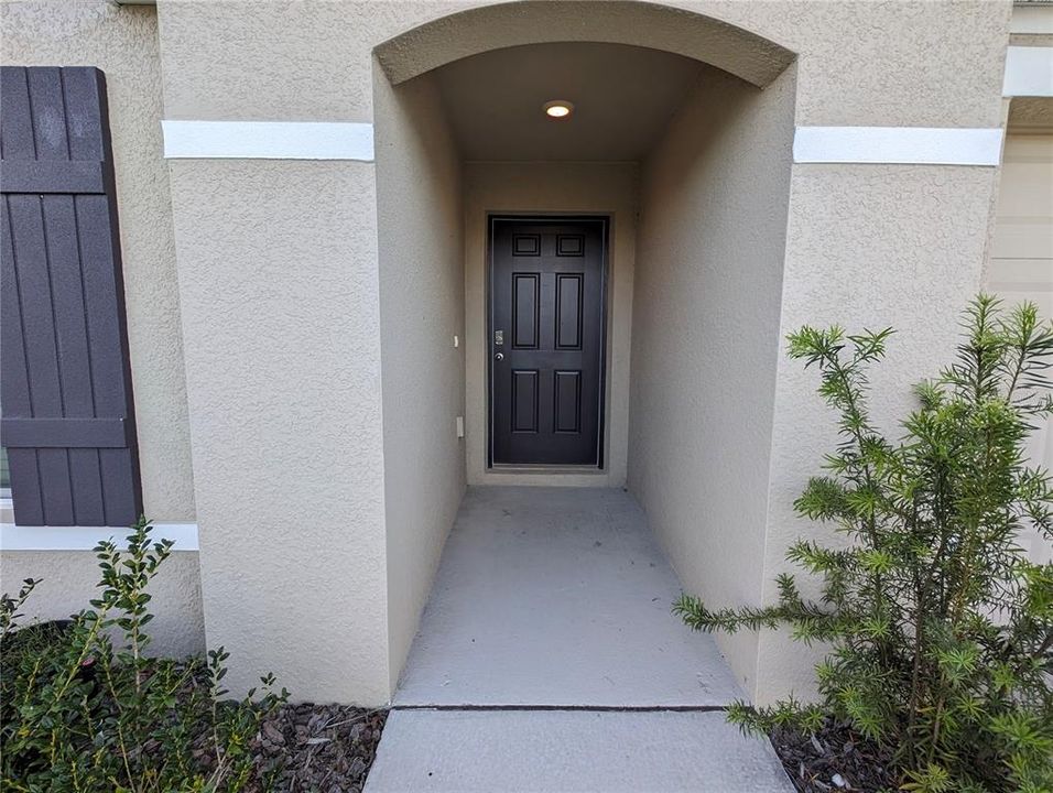 For Rent: $2,200 (3 beds, 2 baths, 1690 Square Feet)