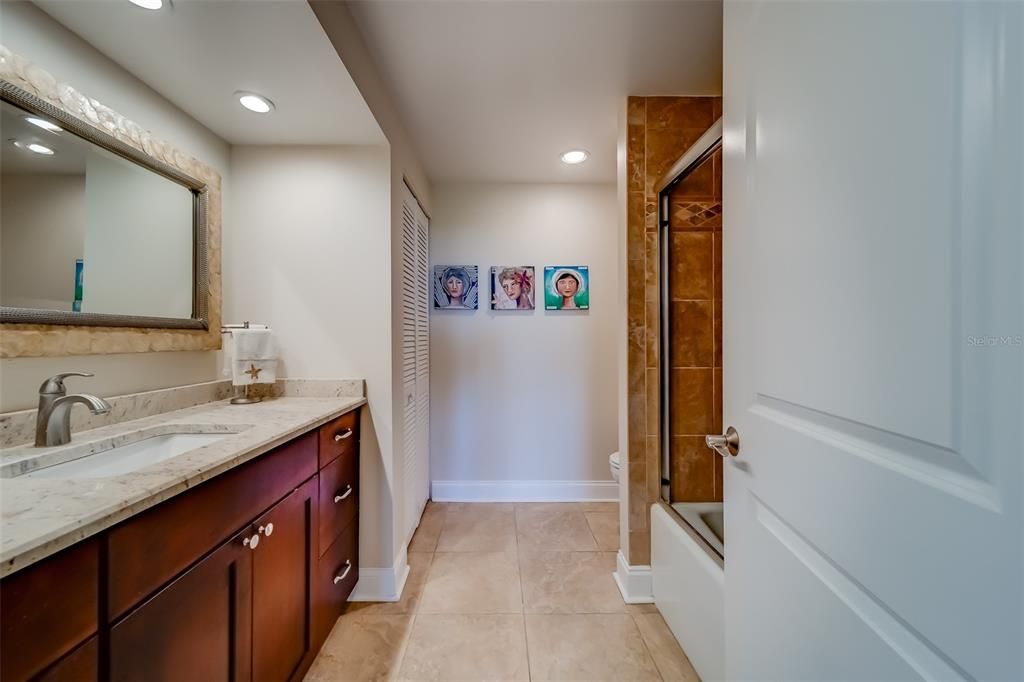For Sale: $545,000 (2 beds, 2 baths, 1403 Square Feet)