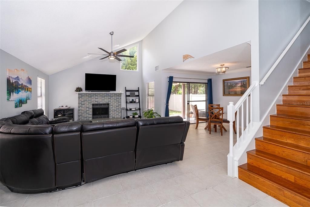 For Sale: $460,000 (3 beds, 2 baths, 1883 Square Feet)