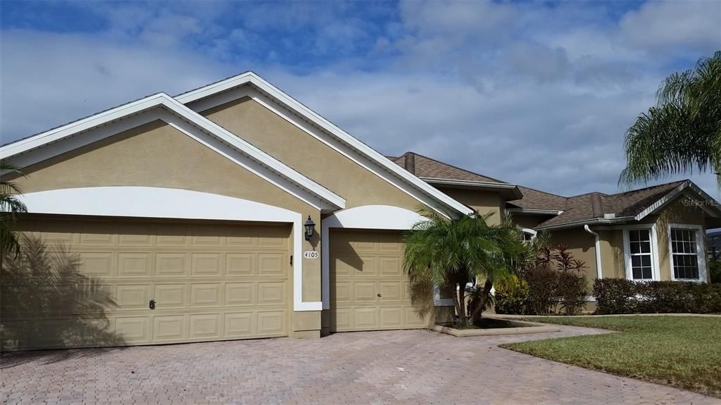 Active With Contract: $2,400 (4 beds, 3 baths, 3016 Square Feet)