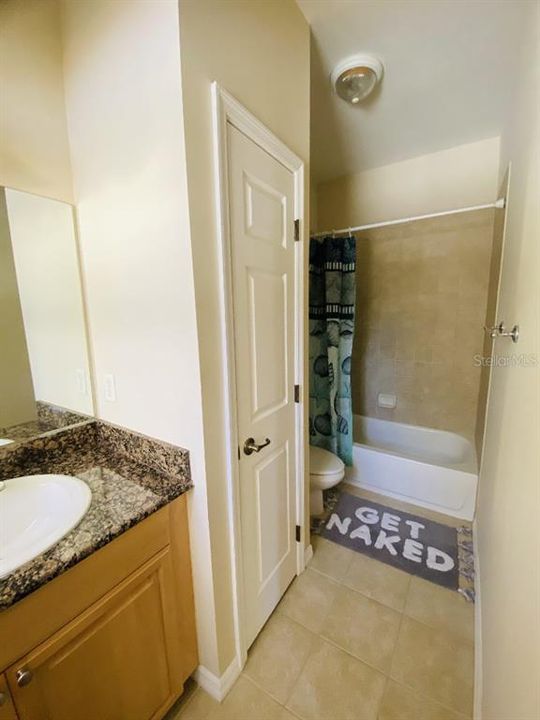 待售: $260,000 (2 贝兹, 2 浴室, 1417 平方英尺)