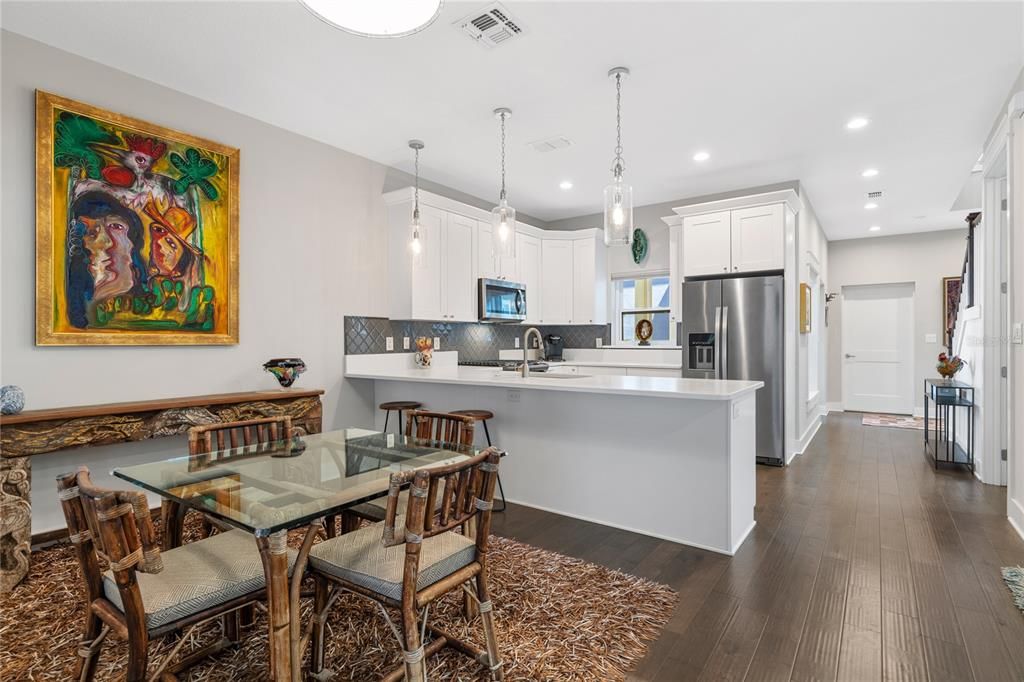 For Sale: $1,170,000 (2 beds, 2 baths, 1801 Square Feet)