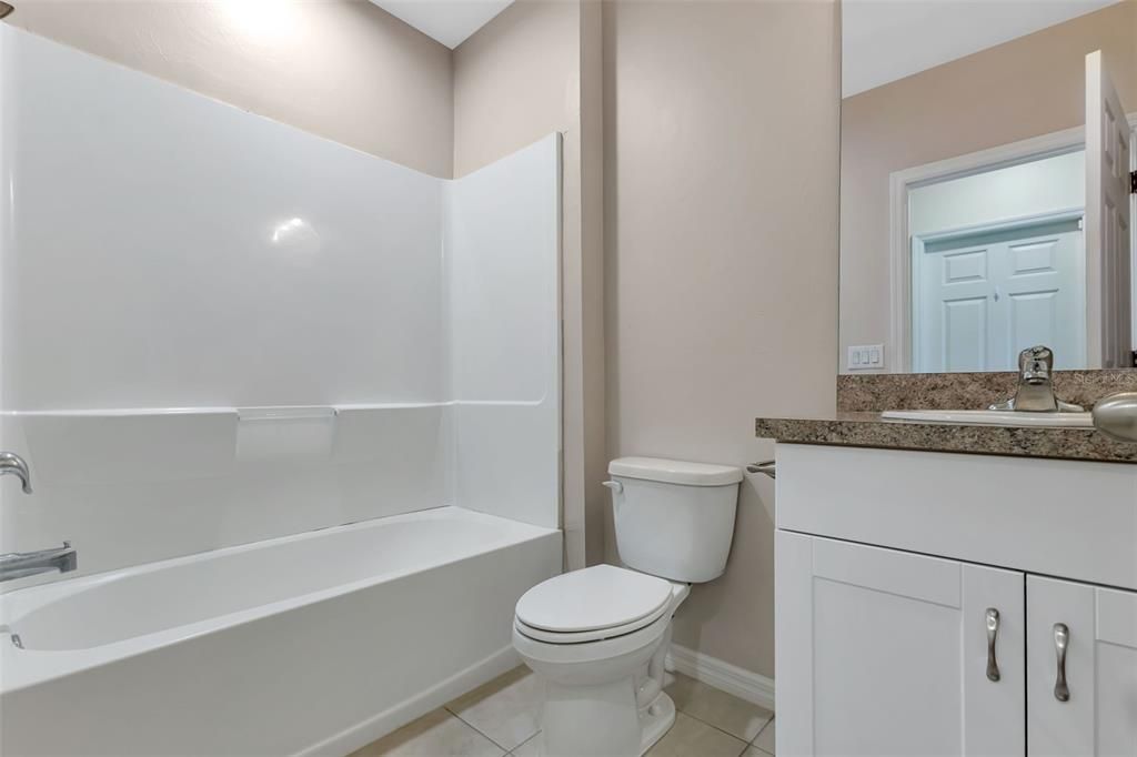 For Sale: $329,900 (2 beds, 2 baths, 1516 Square Feet)
