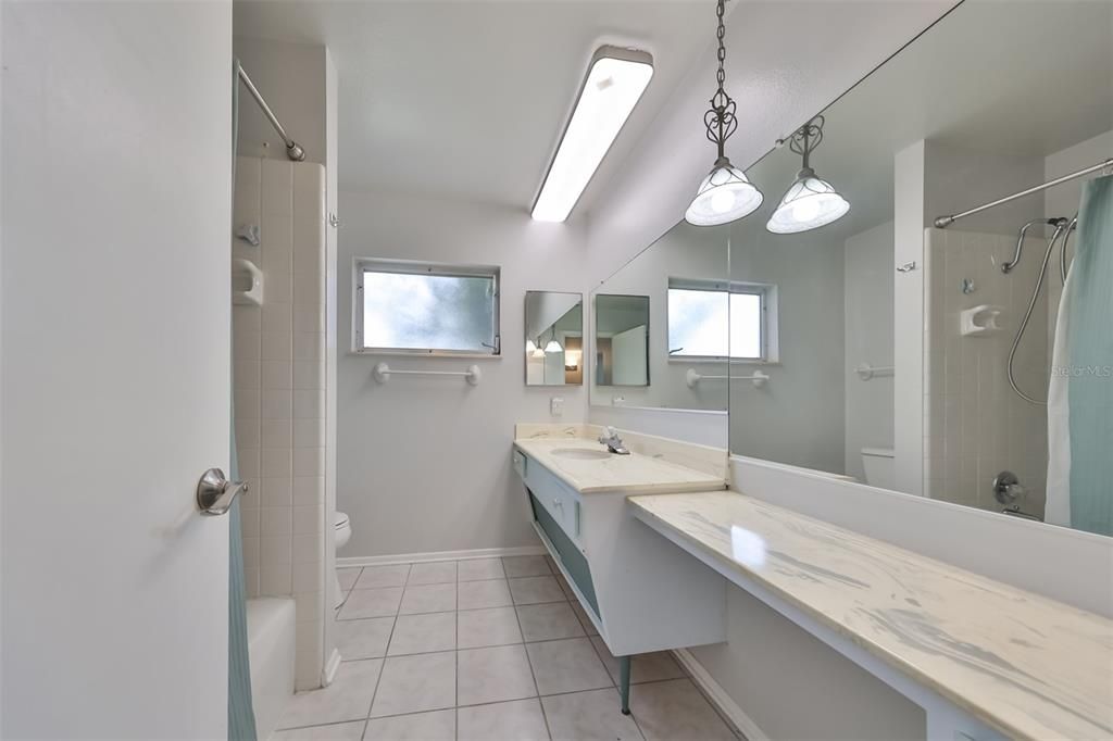 Active With Contract: $289,000 (2 beds, 2 baths, 1827 Square Feet)