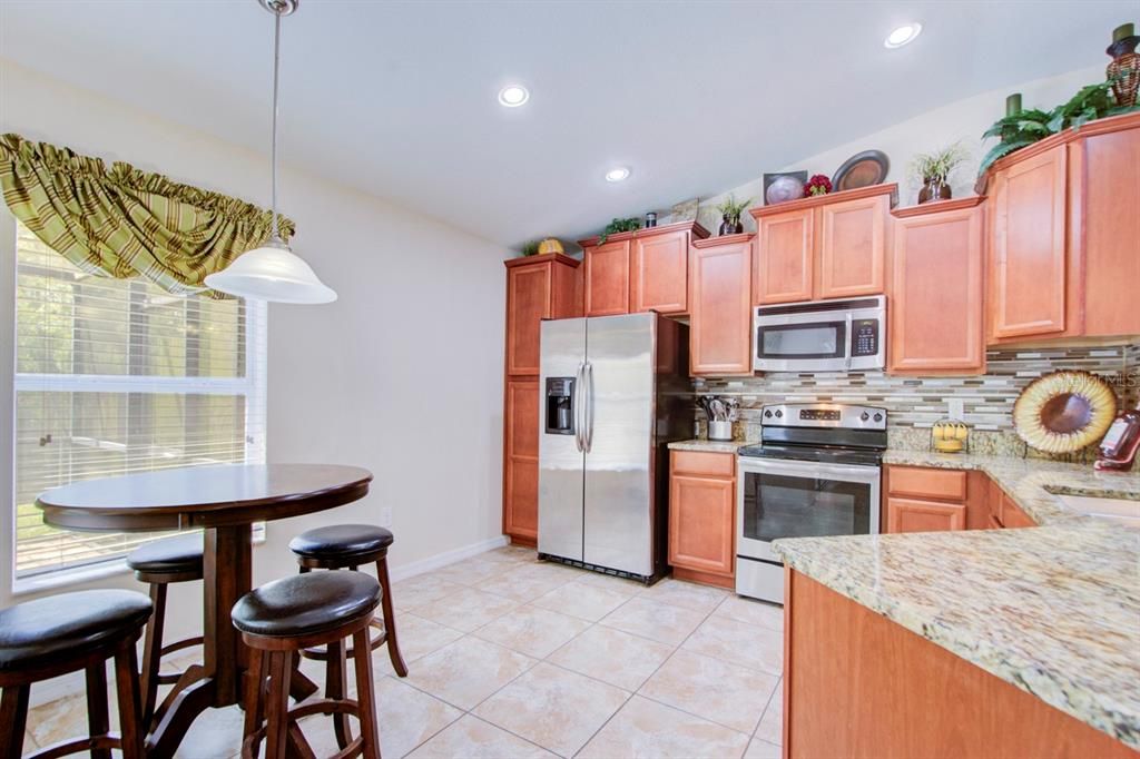 For Sale: $365,000 (4 beds, 2 baths, 1862 Square Feet)