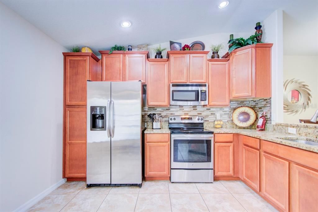 For Sale: $365,000 (4 beds, 2 baths, 1862 Square Feet)