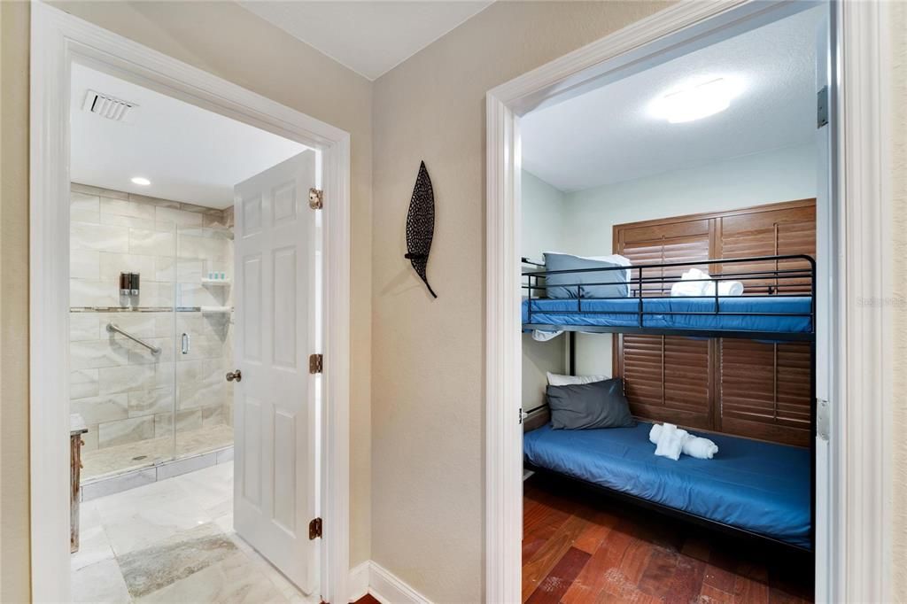 En Venta: $700,000 (3 camas, 2 baños, 1434 Pies cuadrados)