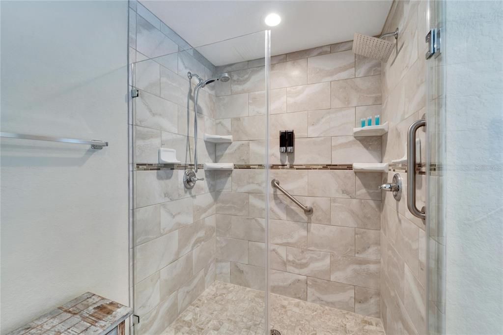 待售: $700,000 (3 贝兹, 2 浴室, 1434 平方英尺)