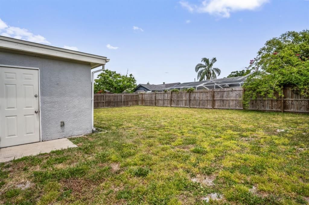 Active With Contract: $229,900 (4 beds, 1 baths, 1334 Square Feet)