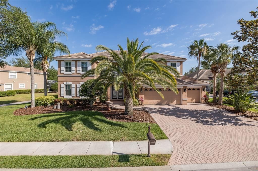 For Sale: $1,075,000 (5 beds, 4 baths, 3785 Square Feet)