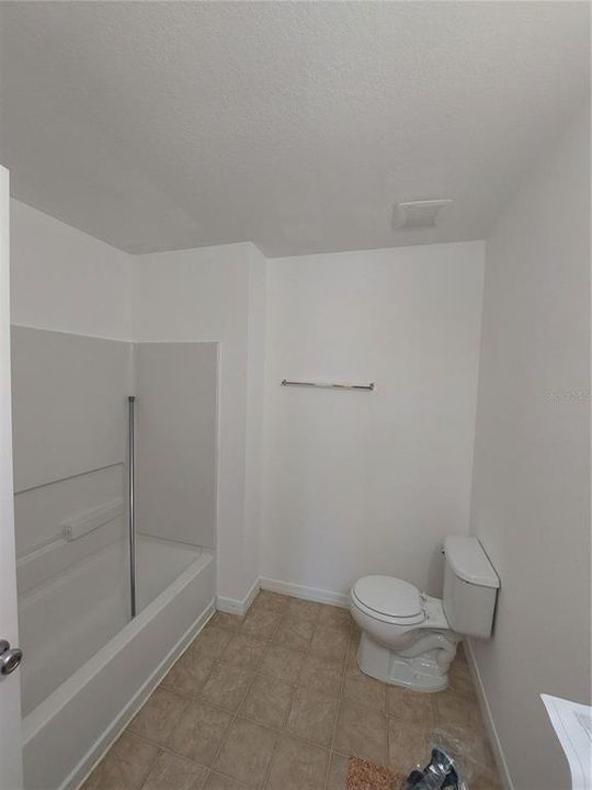 For Rent: $2,600 (4 beds, 2 baths, 2349 Square Feet)