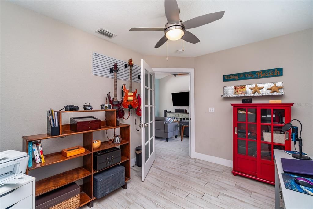 For Sale: $544,500 (3 beds, 2 baths, 1631 Square Feet)
