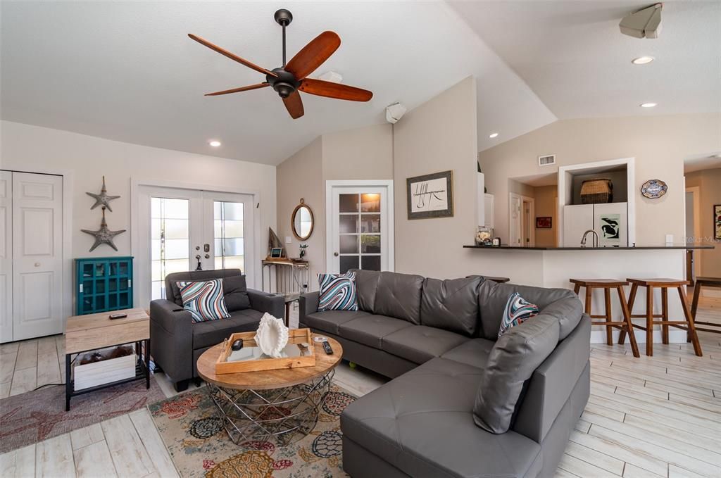 For Sale: $544,500 (3 beds, 2 baths, 1631 Square Feet)