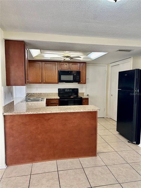 For Rent: $1,850 (2 beds, 2 baths, 1116 Square Feet)