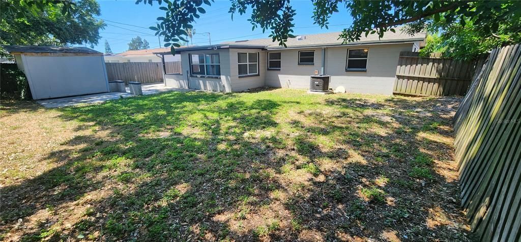 Active With Contract: $199,900 (3 beds, 1 baths, 1004 Square Feet)