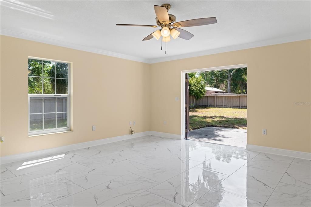 Active With Contract: $350,000 (4 beds, 2 baths, 1723 Square Feet)