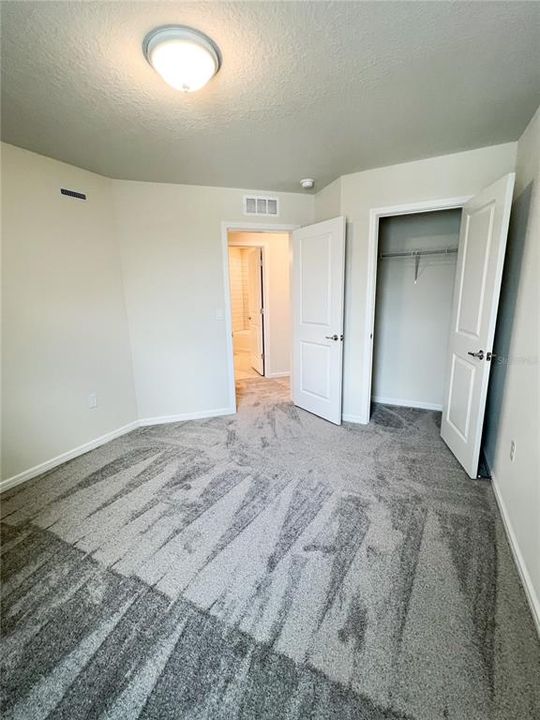 For Rent: $2,200 (3 beds, 2 baths, 1699 Square Feet)