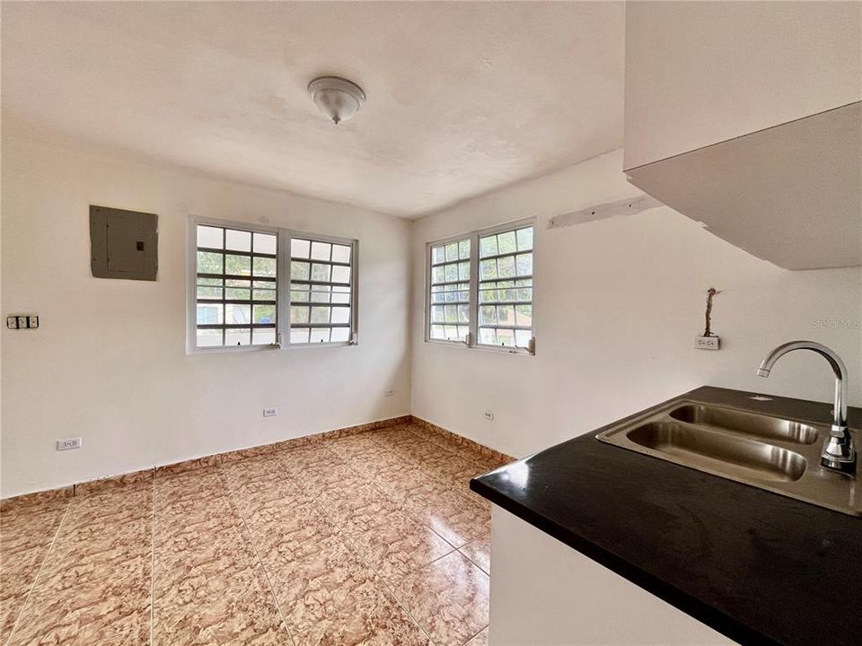 Vendido Recientemente: $187,000 (3 camas, 0 baños, 4507 Pies cuadrados)