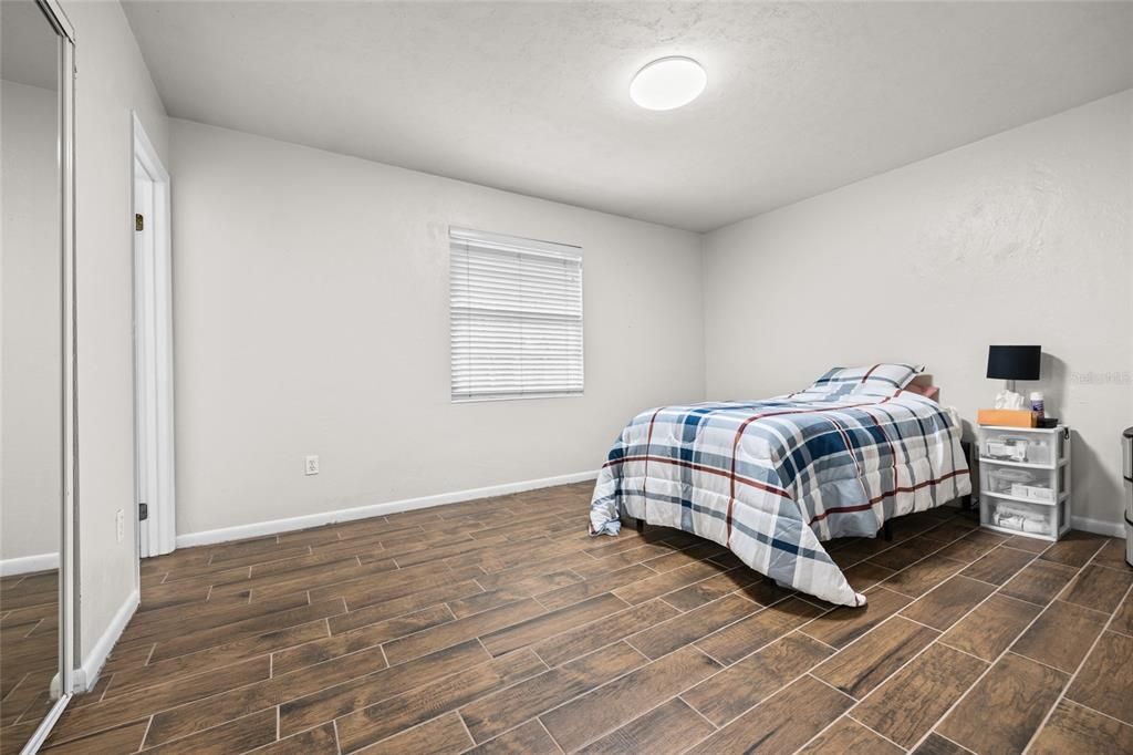 For Sale: $320,000 (3 beds, 2 baths, 1260 Square Feet)