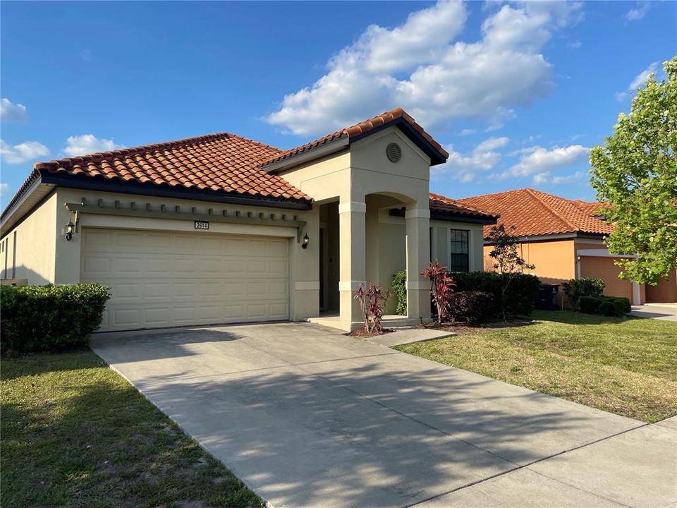 Active With Contract: $2,650 (4 beds, 3 baths, 1937 Square Feet)