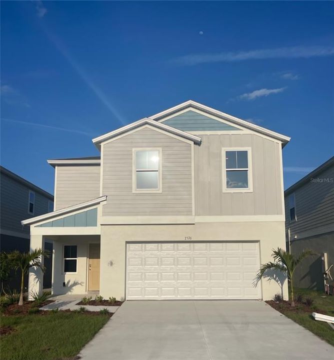 Active With Contract: $2,600 (4 beds, 2 baths, 2226 Square Feet)