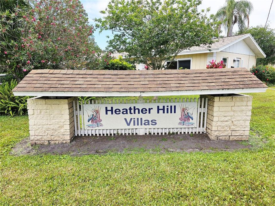 Active With Contract: $149,000 (2 beds, 1 baths, 863 Square Feet)