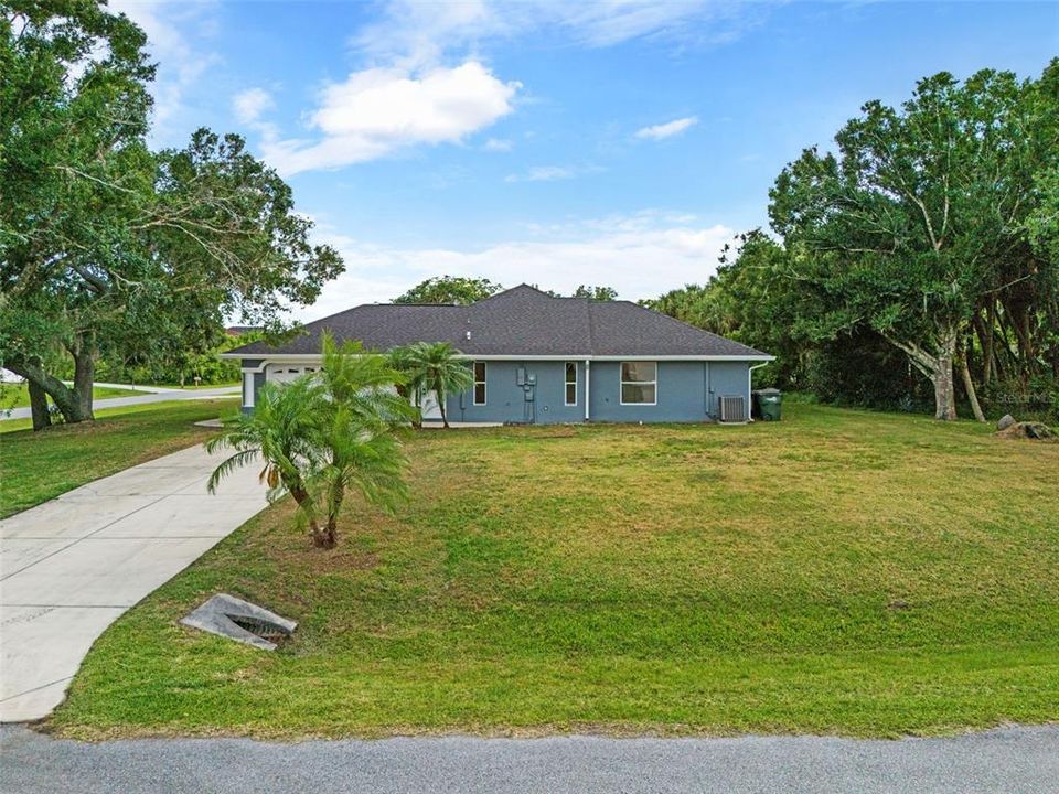 For Sale: $569,000 (3 beds, 2 baths, 2190 Square Feet)