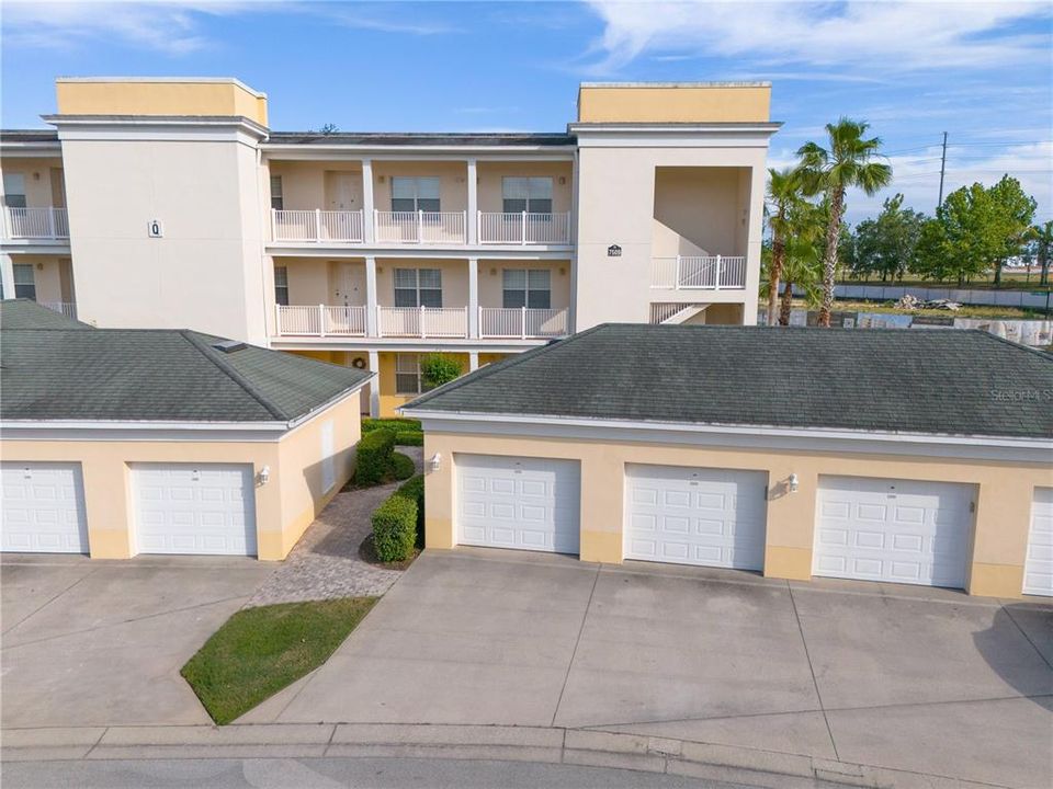 For Sale: $342,400 (3 beds, 2 baths, 1354 Square Feet)