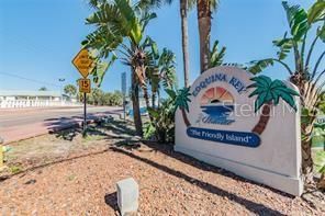 Active With Contract: $380,000 (2 beds, 1 baths, 942 Square Feet)