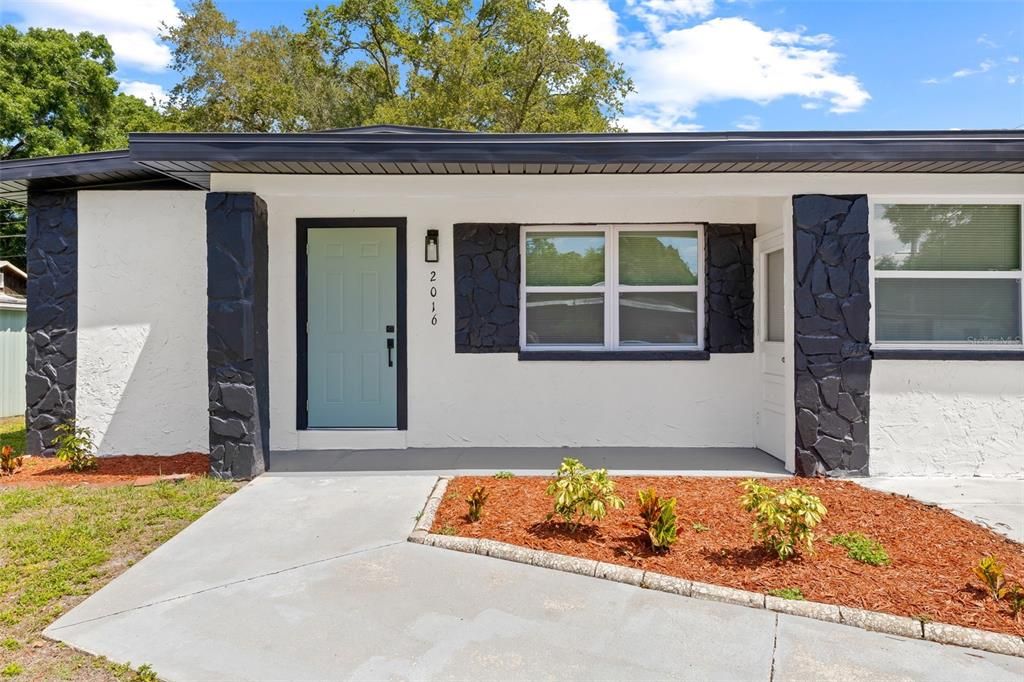 Active With Contract: $449,900 (4 beds, 2 baths, 1622 Square Feet)