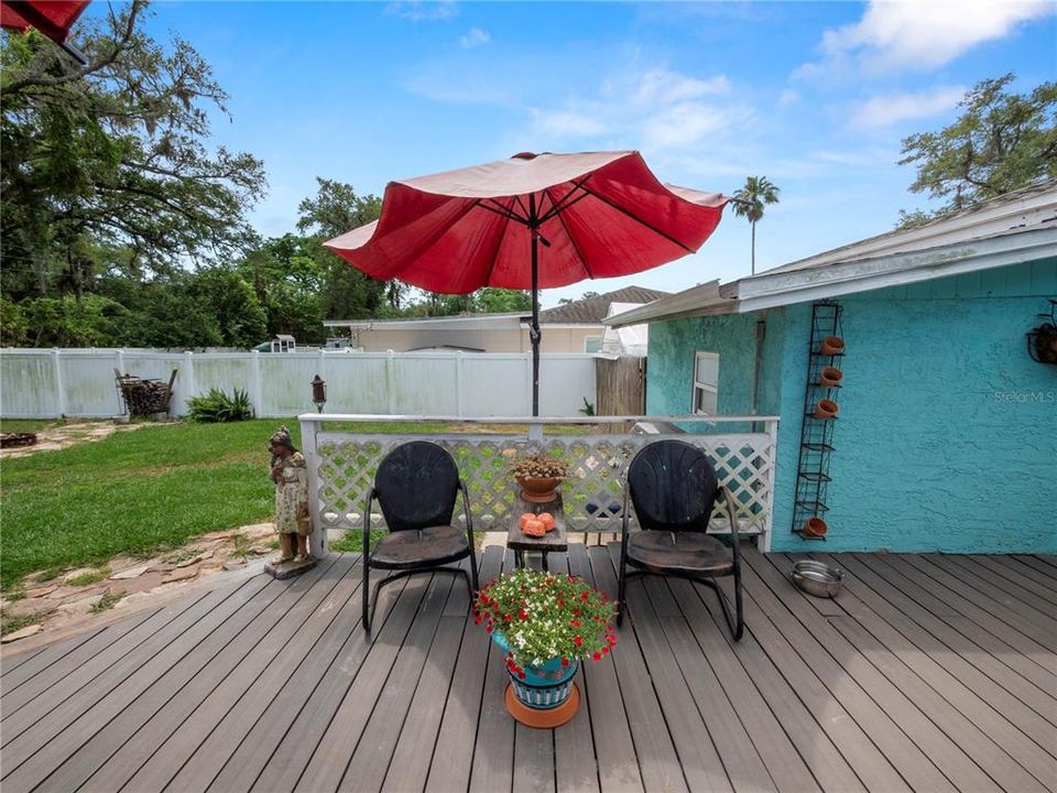For Sale: $325,000 (3 beds, 3 baths, 1470 Square Feet)