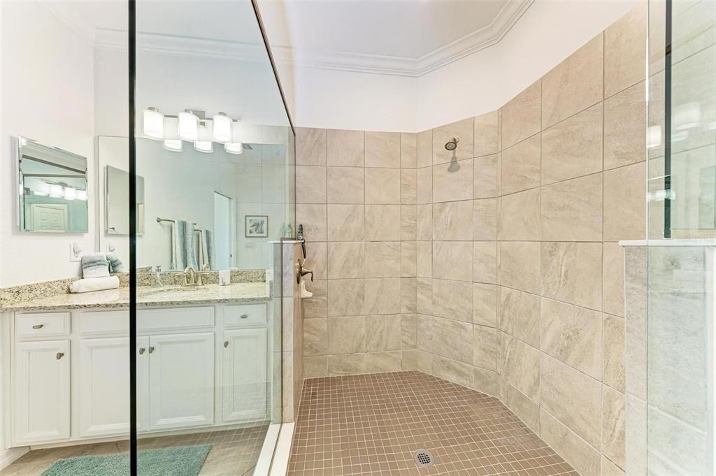 最近租的: $4,500 (3 贝兹, 2 浴室, 2108 平方英尺)