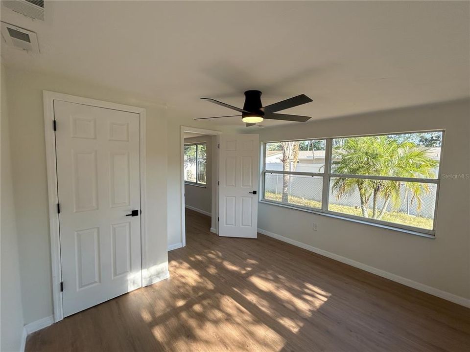 For Sale: $314,900 (3 beds, 2 baths, 1489 Square Feet)