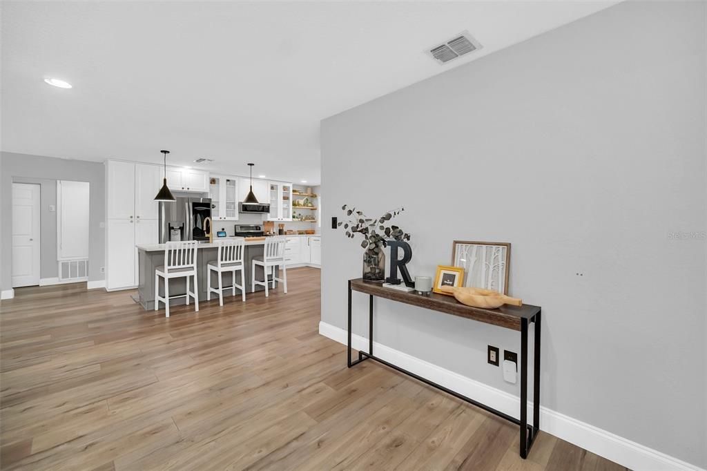 Active With Contract: $450,000 (3 beds, 2 baths, 1873 Square Feet)