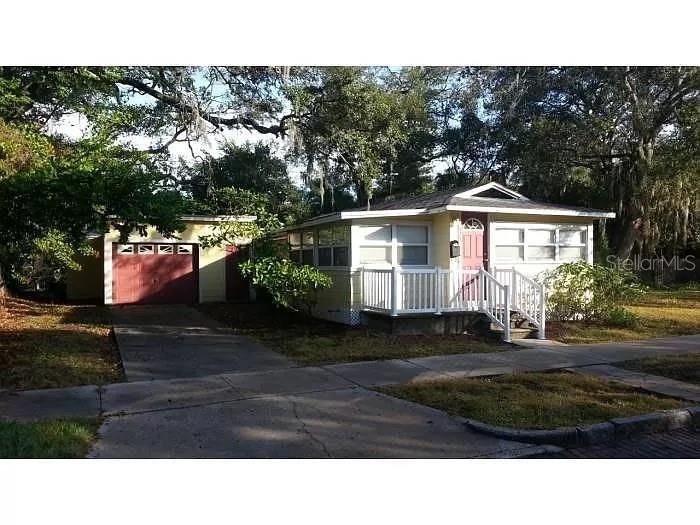 For Sale: $284,500 (2 beds, 1 baths, 828 Square Feet)