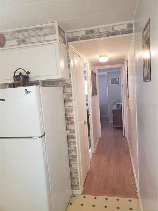 For Sale: $120,000 (1 beds, 1 baths, 528 Square Feet)
